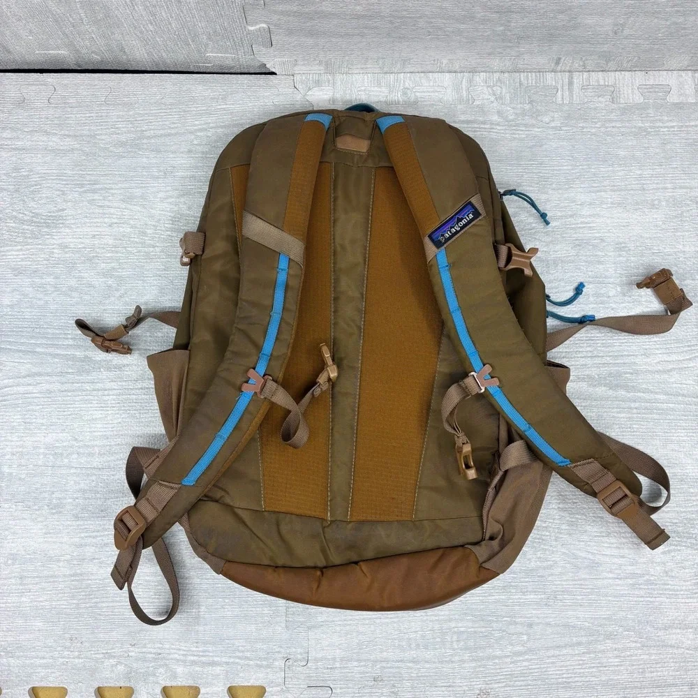Patagonia Refugio Day Pack 26L Mens OS Brown Laptop Polyester Backpack 47913
